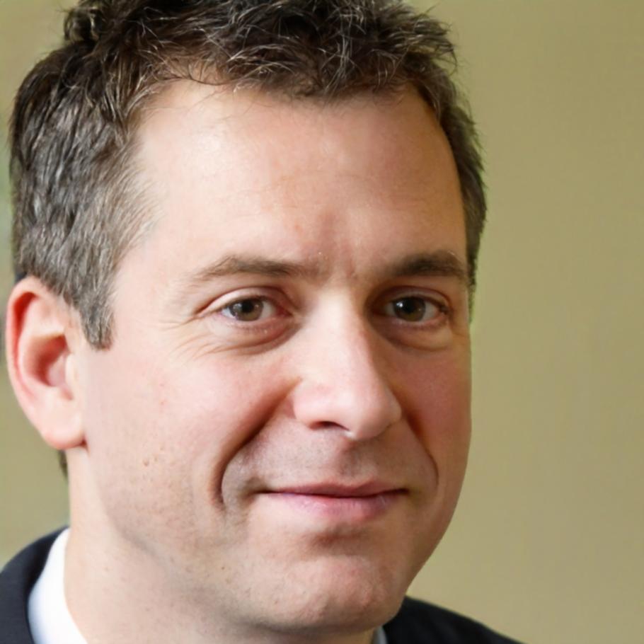 Portrait professionnel de Sébastien Larochelle, spécialiste en analyse budgétaire